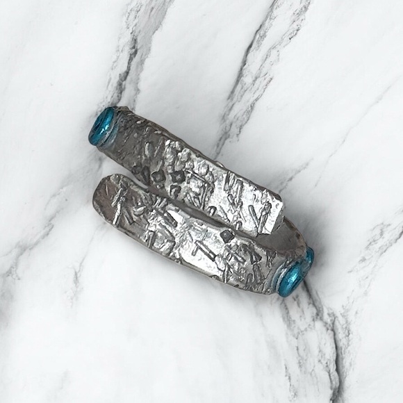 Ultrahip Aluminum Coiled Ring - Picture 5 of 5